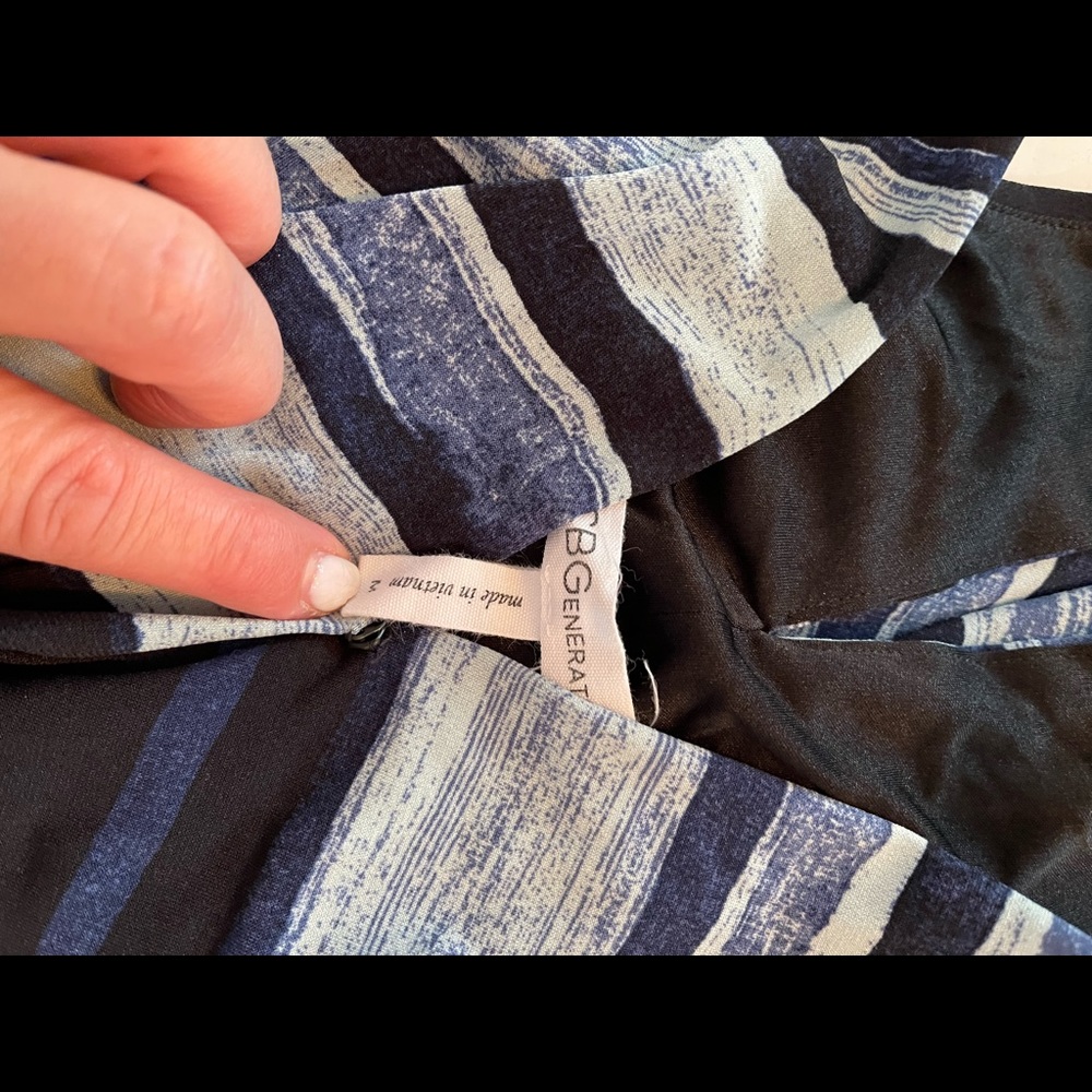 BCBG DRESS - Picture 3 of 3